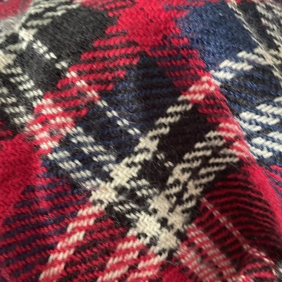 Reversible Plaid/Houndstooth Poncho - Picture 5 of 5